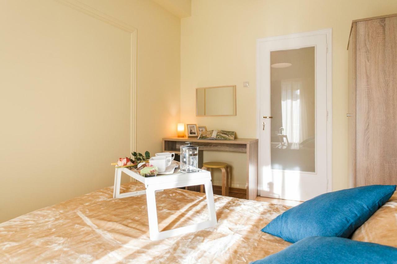 אתונה Private Central View Rooms In Apartment Near To Acropolis Metro Station מראה חיצוני תמונה