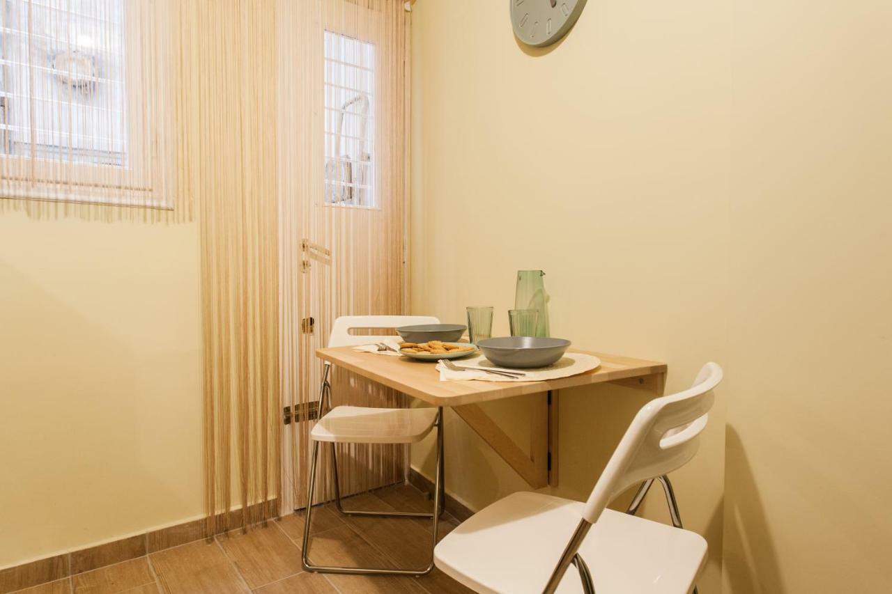 אתונה Private Central View Rooms In Apartment Near To Acropolis Metro Station מראה חיצוני תמונה
