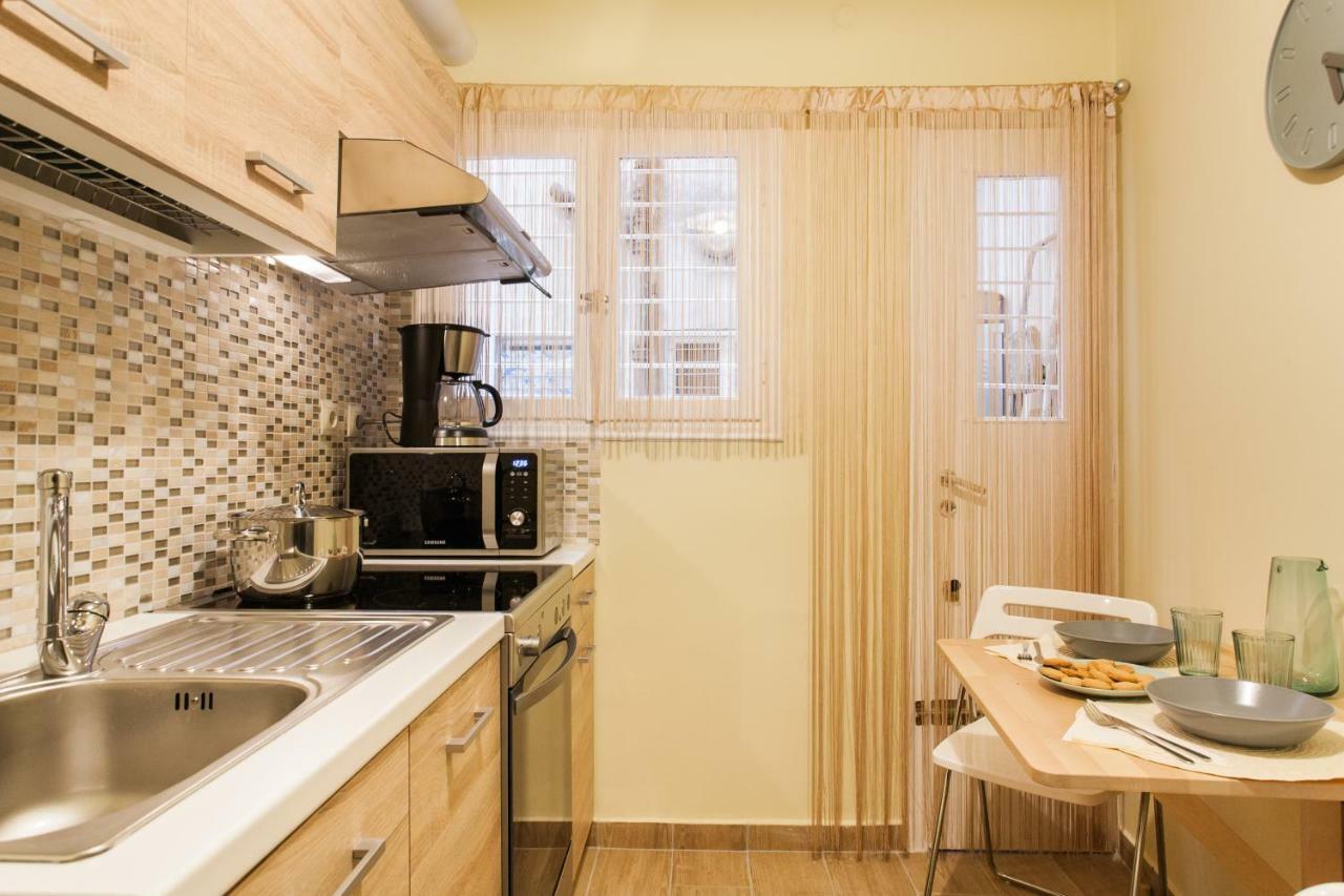 אתונה Private Central View Rooms In Apartment Near To Acropolis Metro Station מראה חיצוני תמונה