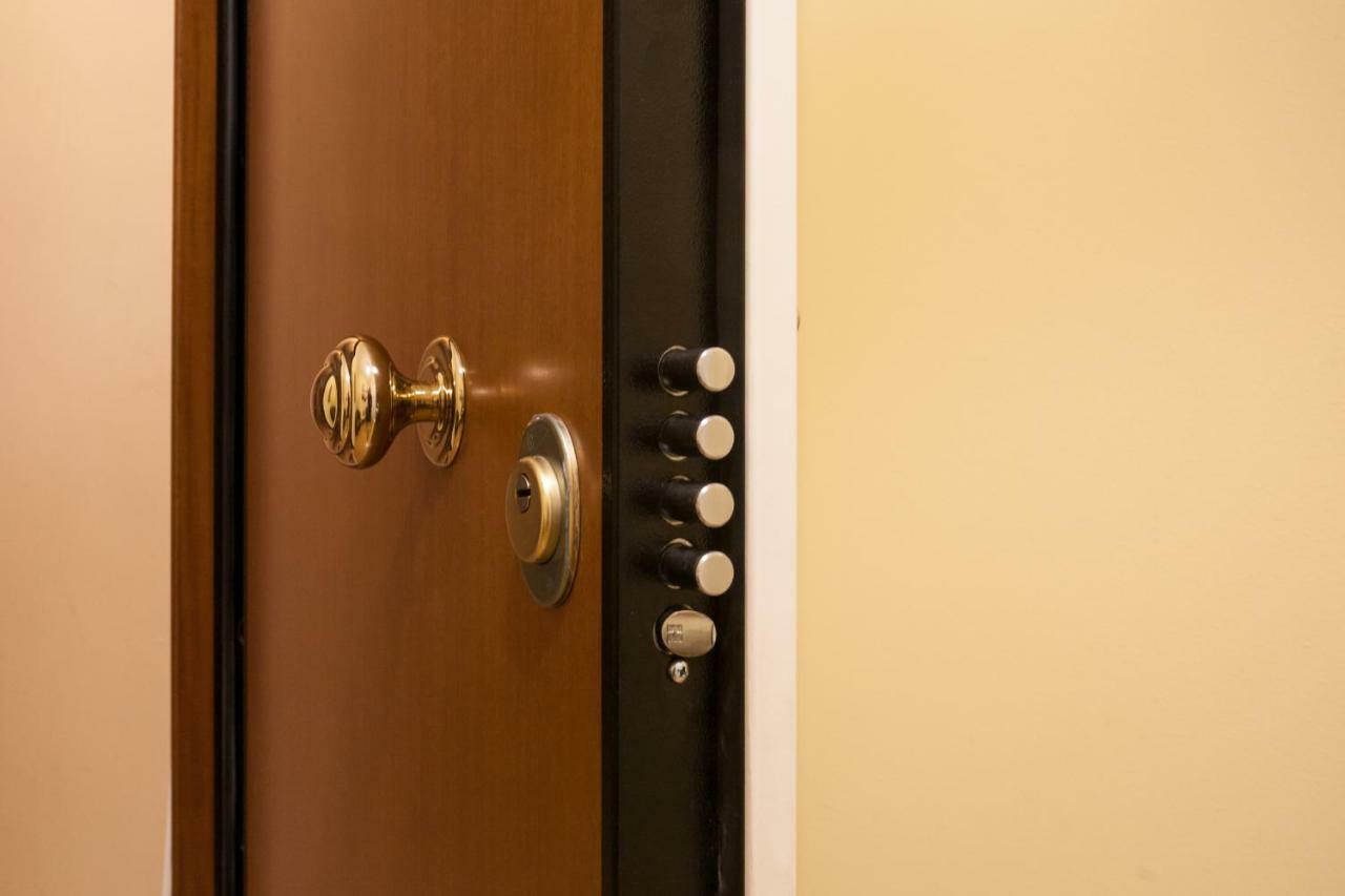 אתונה Private Central View Rooms In Apartment Near To Acropolis Metro Station מראה חיצוני תמונה