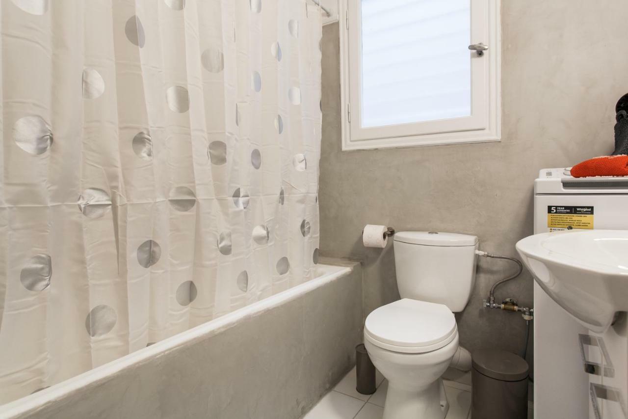 אתונה Private Central View Rooms In Apartment Near To Acropolis Metro Station מראה חיצוני תמונה